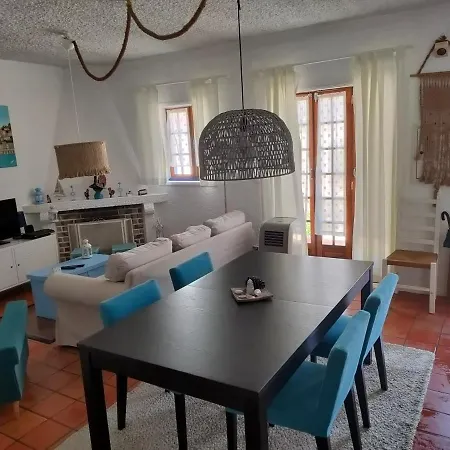 Σπίτι διακοπών Casa De *